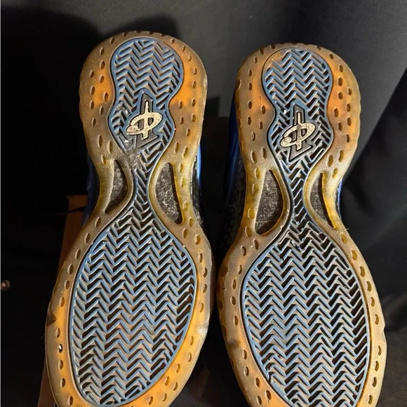 Nike Air Foamposite One XX Blue and Black Sneakers - Picture 4 of 5
